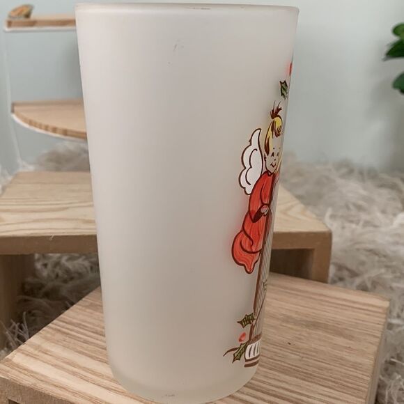 Vintage Set of 3 Christmas Angels Frosted
Glass Tumblers Designed by Fran Taylor - Picture 6 of 17